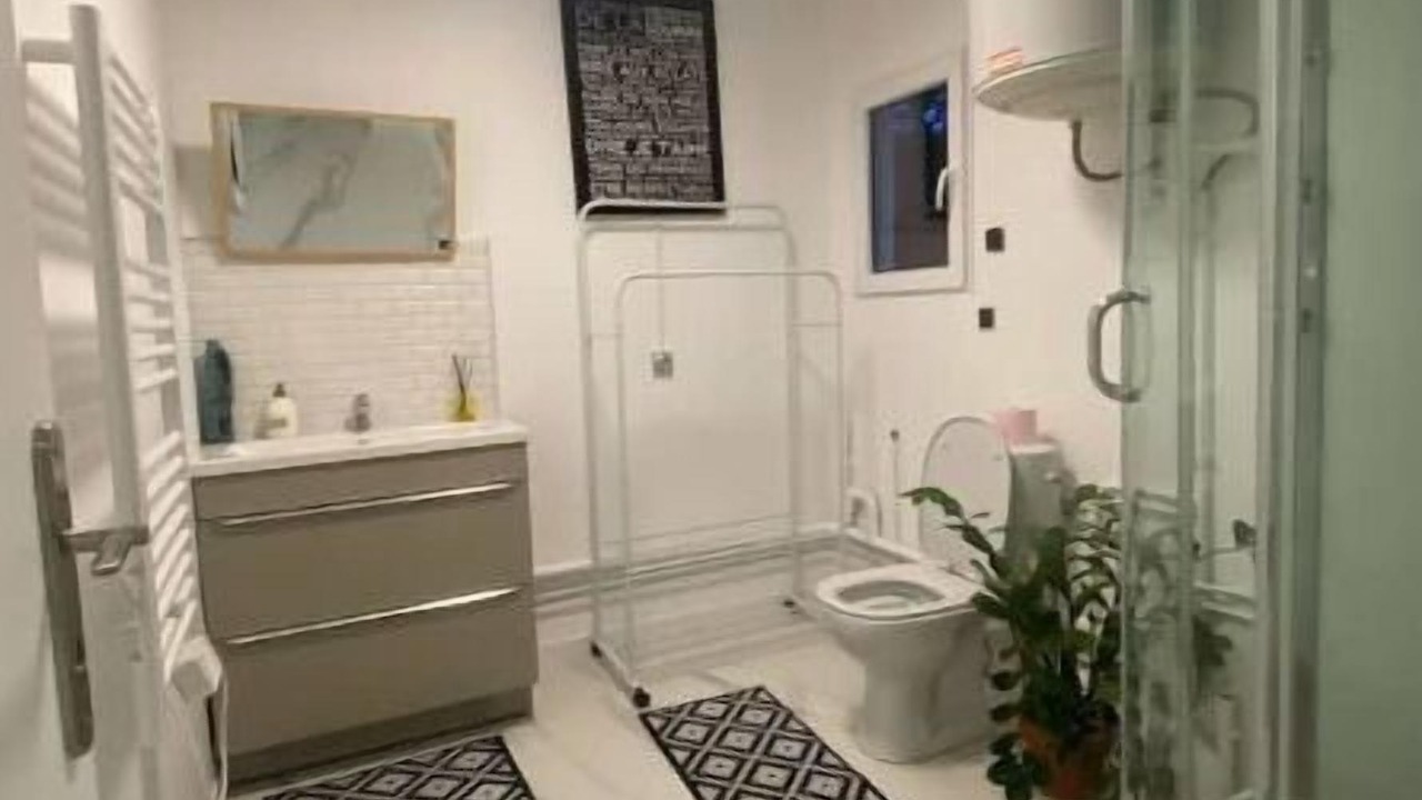 Photo of Bathroom in Plateau — Pyramide