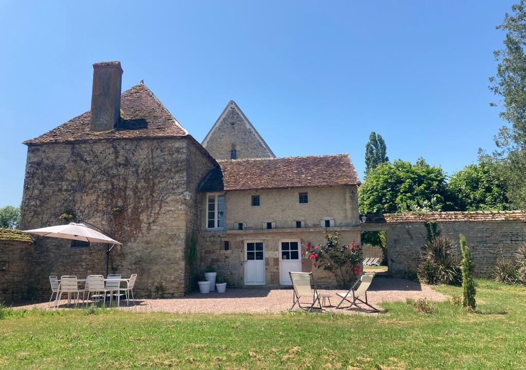 Photo of Outdoor in Rouy