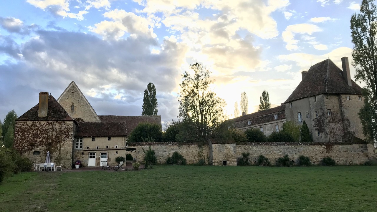 Photo of Outdoor in Rouy