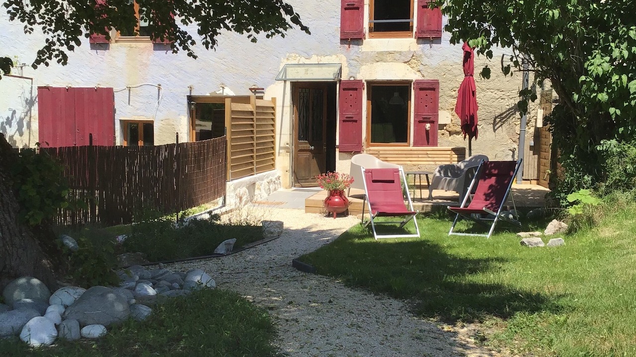 Photo of Outdoor in Saint-Pierre-de-Cherennes