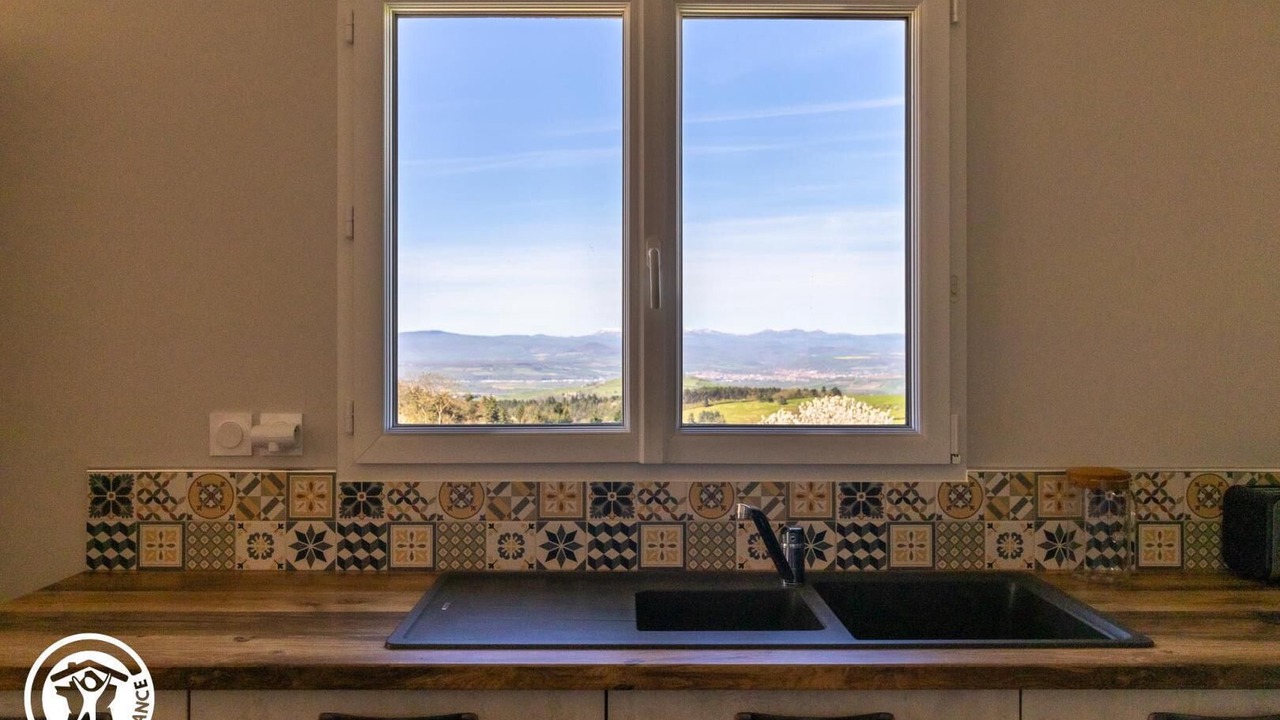 Photo of Kitchen in Saint-Etienne-sur-Usson