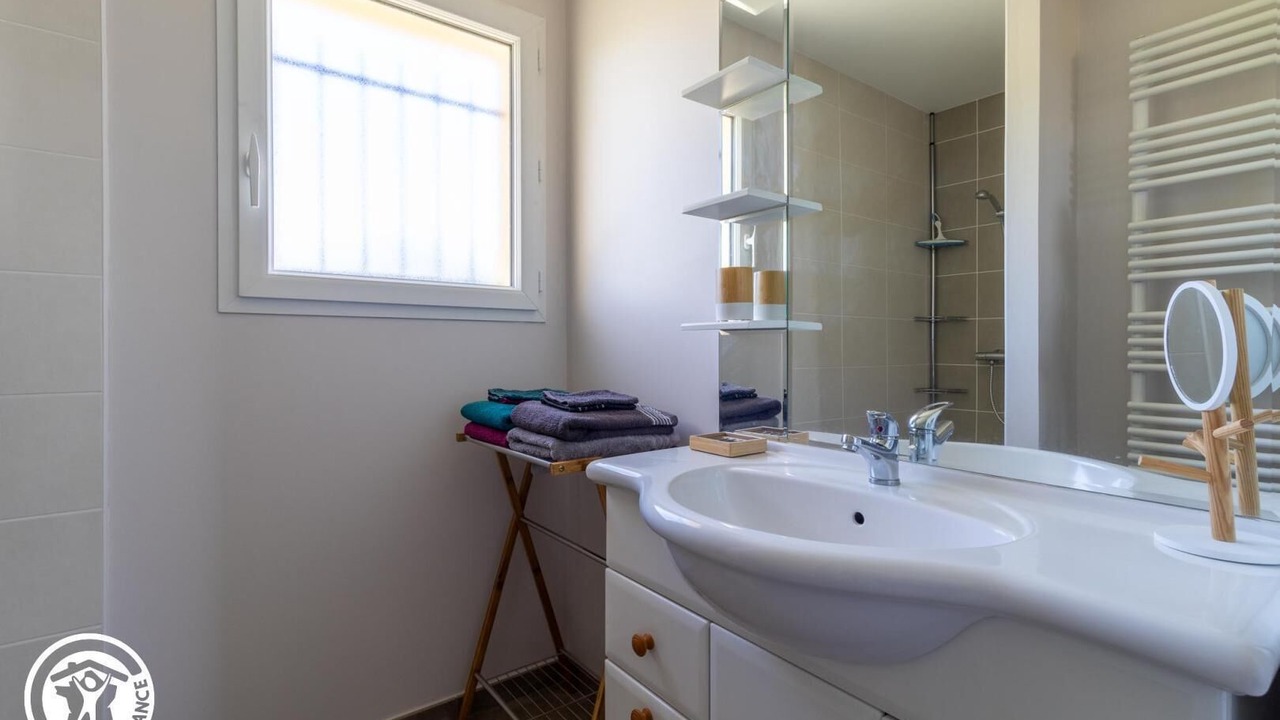 Photo of Bathroom in Saint-Etienne-sur-Usson