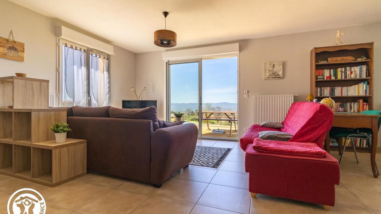 Photo of Livingroom in Saint-Etienne-sur-Usson