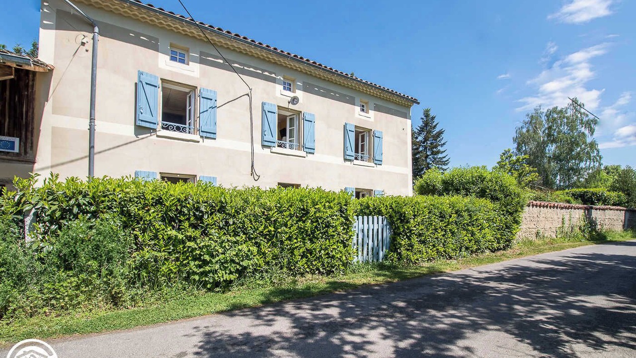Photo of Outdoor in Bort-l'Etang