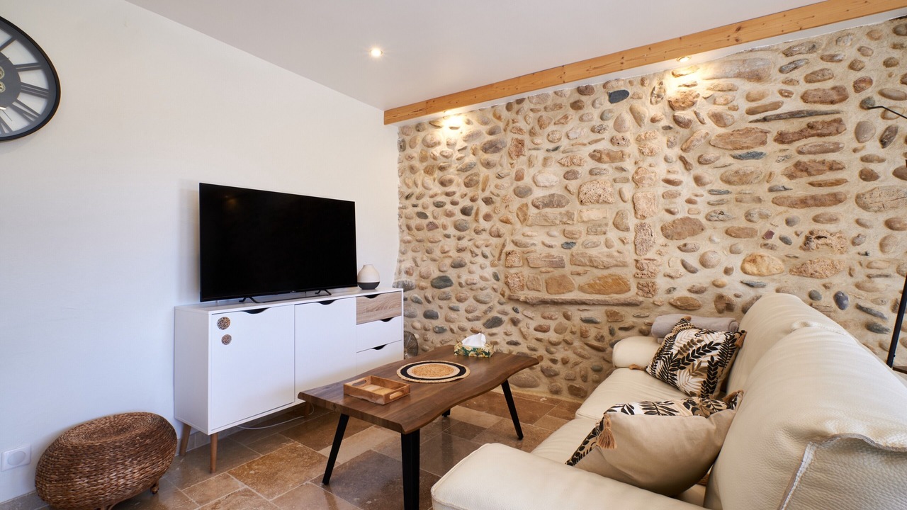Photo of Livingroom in Saint-Hilaire-du-Rosier