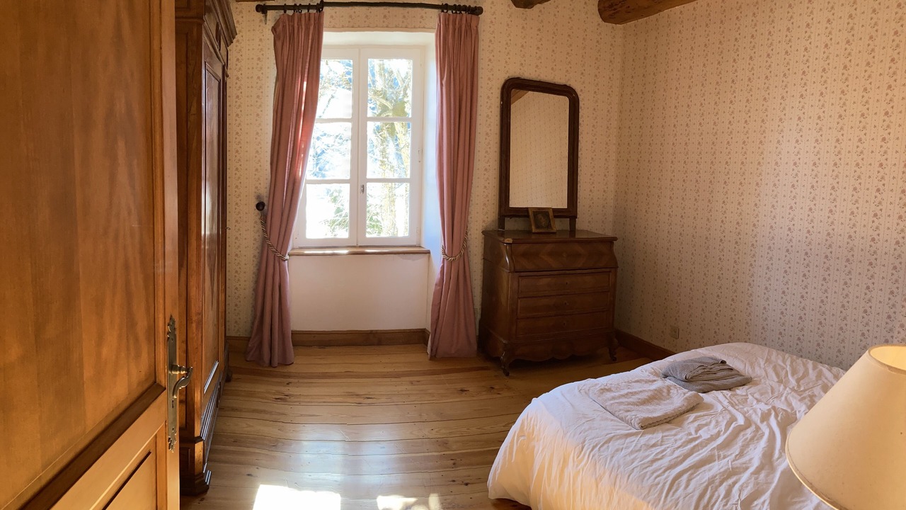 Photo of Bedroom in Virargues