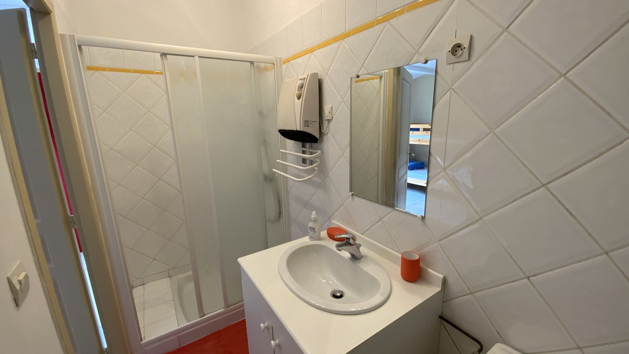 Photo of Bathroom in Bourdeaux