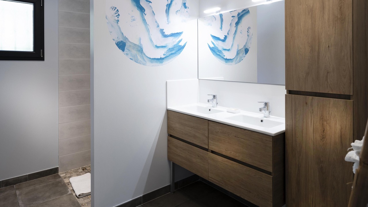 Photo of Bathroom in Beaumes-de-Venise