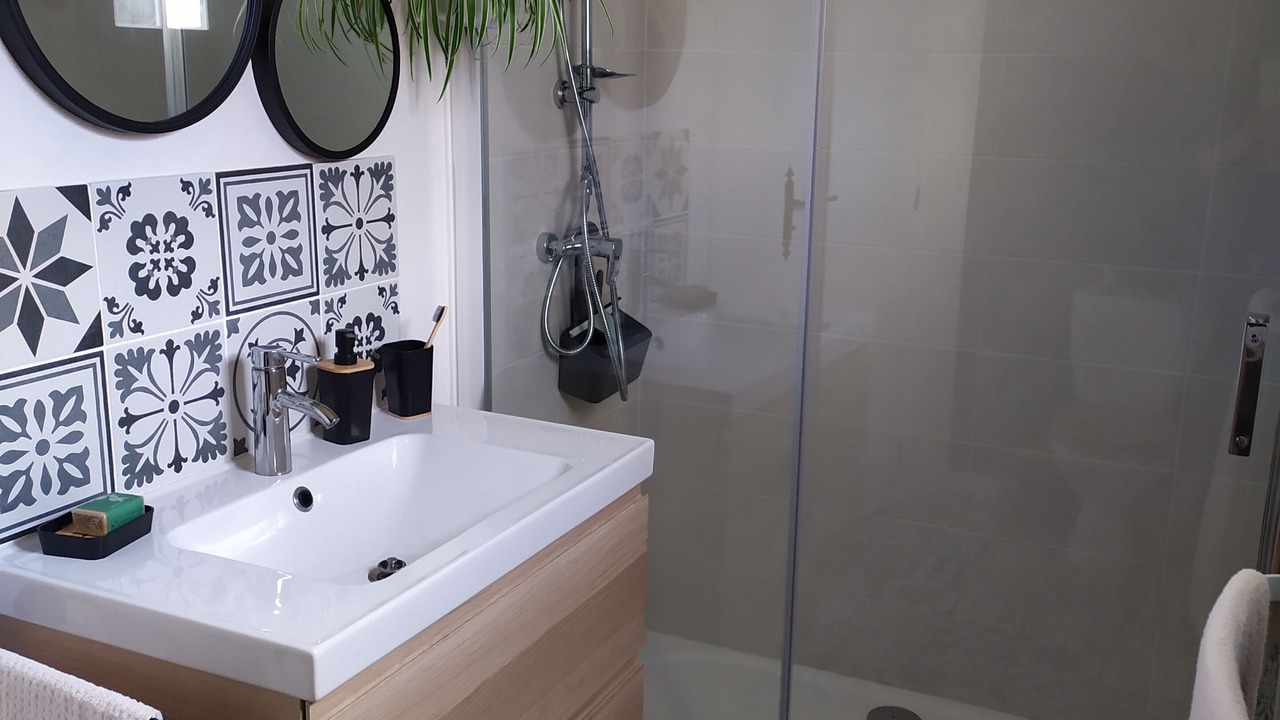 Photo of Bathroom in Crux-la-Ville