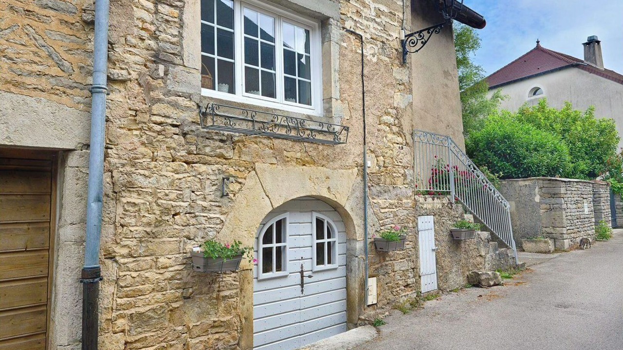 Photo of Outdoor in Chateau-Chalon