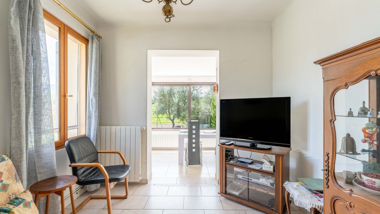 Photo of Livingroom in Faucon