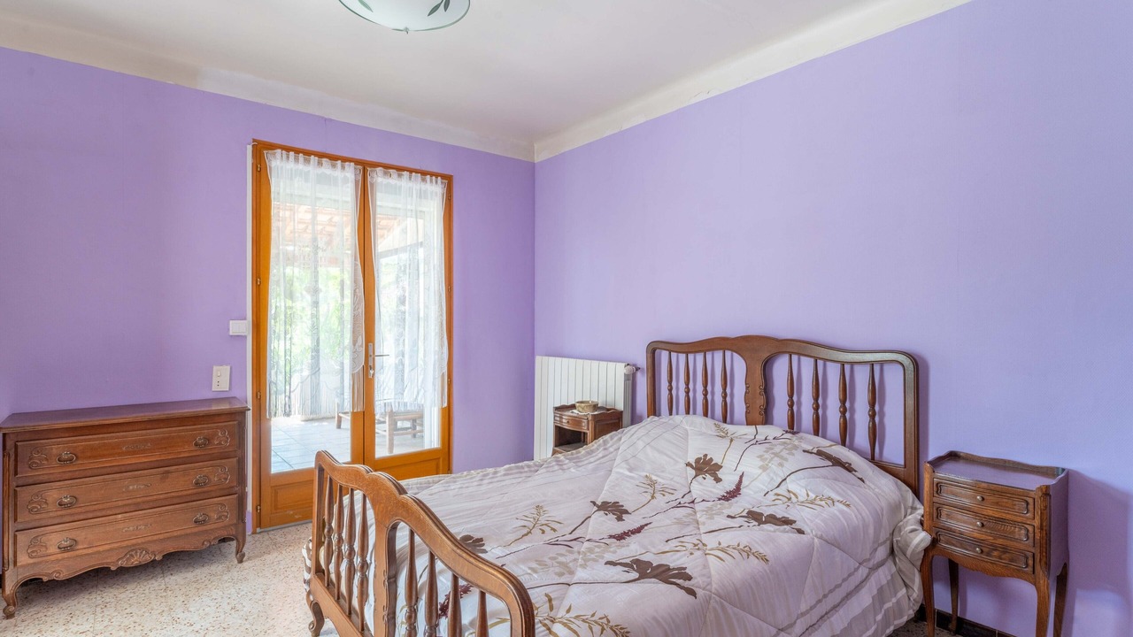 Photo of Bedroom in Faucon
