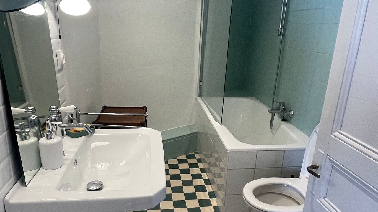 Photo of Bathroom in Berze-la-Ville