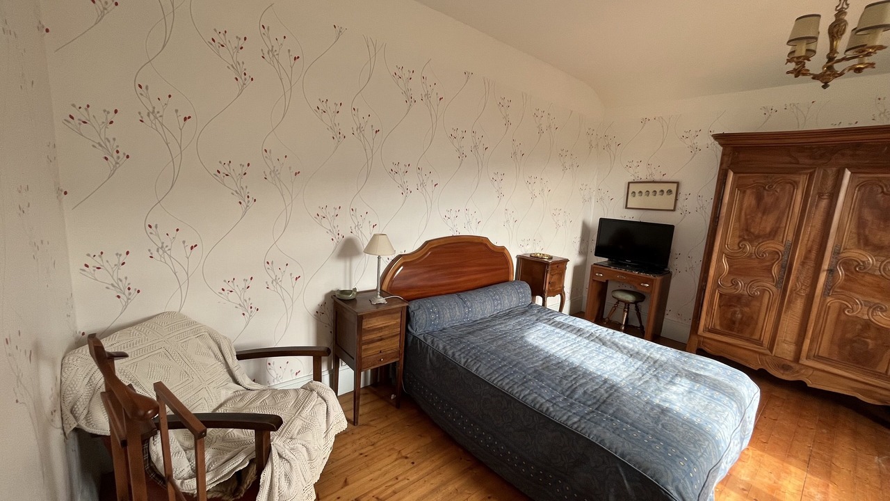 Photo of Bedroom in Berze-la-Ville