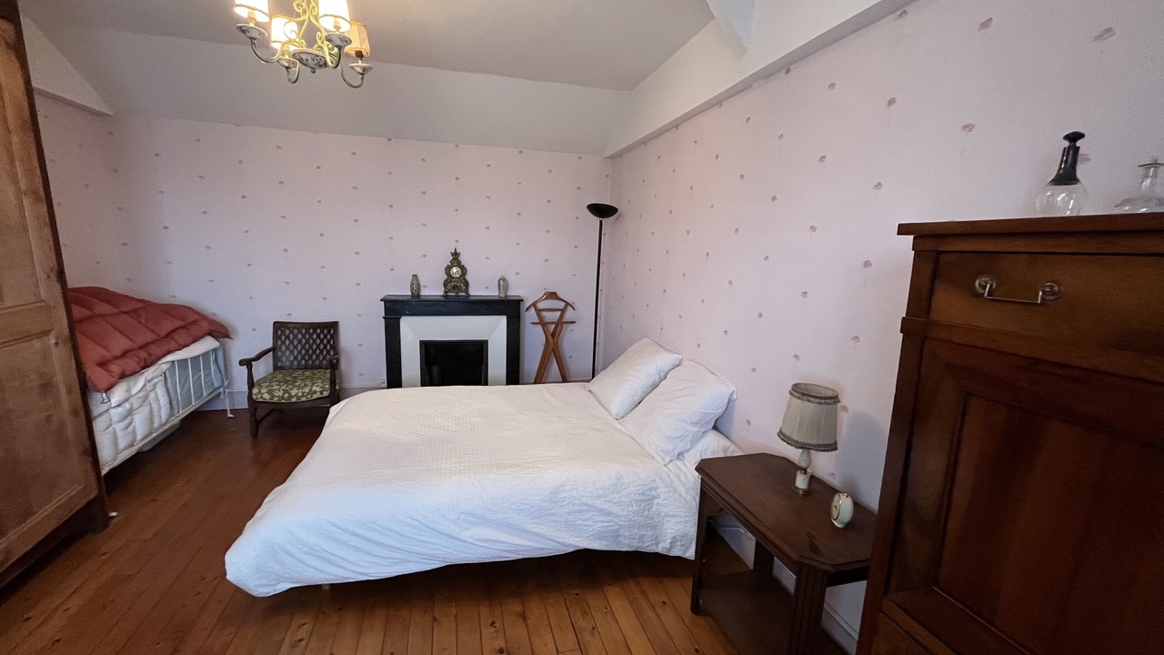 Photo of Bedroom in Berze-la-Ville