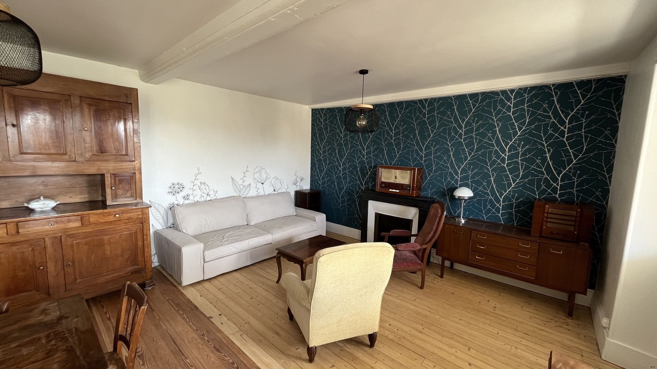 Photo of Livingroom in Berze-la-Ville