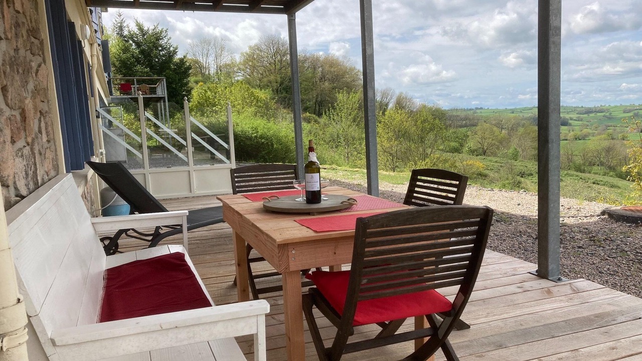 Photo of Patio Balcony in Cuzy