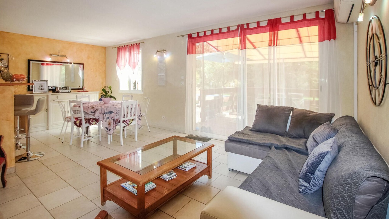 Photo of Bedroom in Rousset-les-Vignes