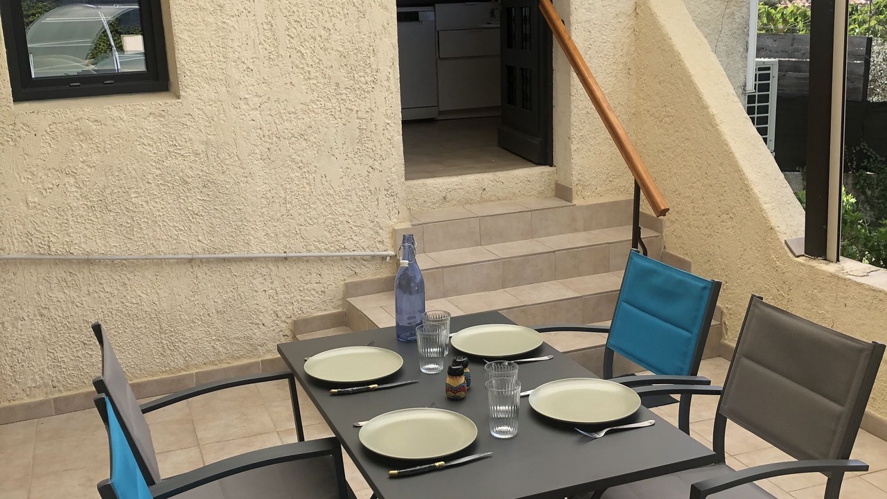 Photo of Outdoor in Entrechaux