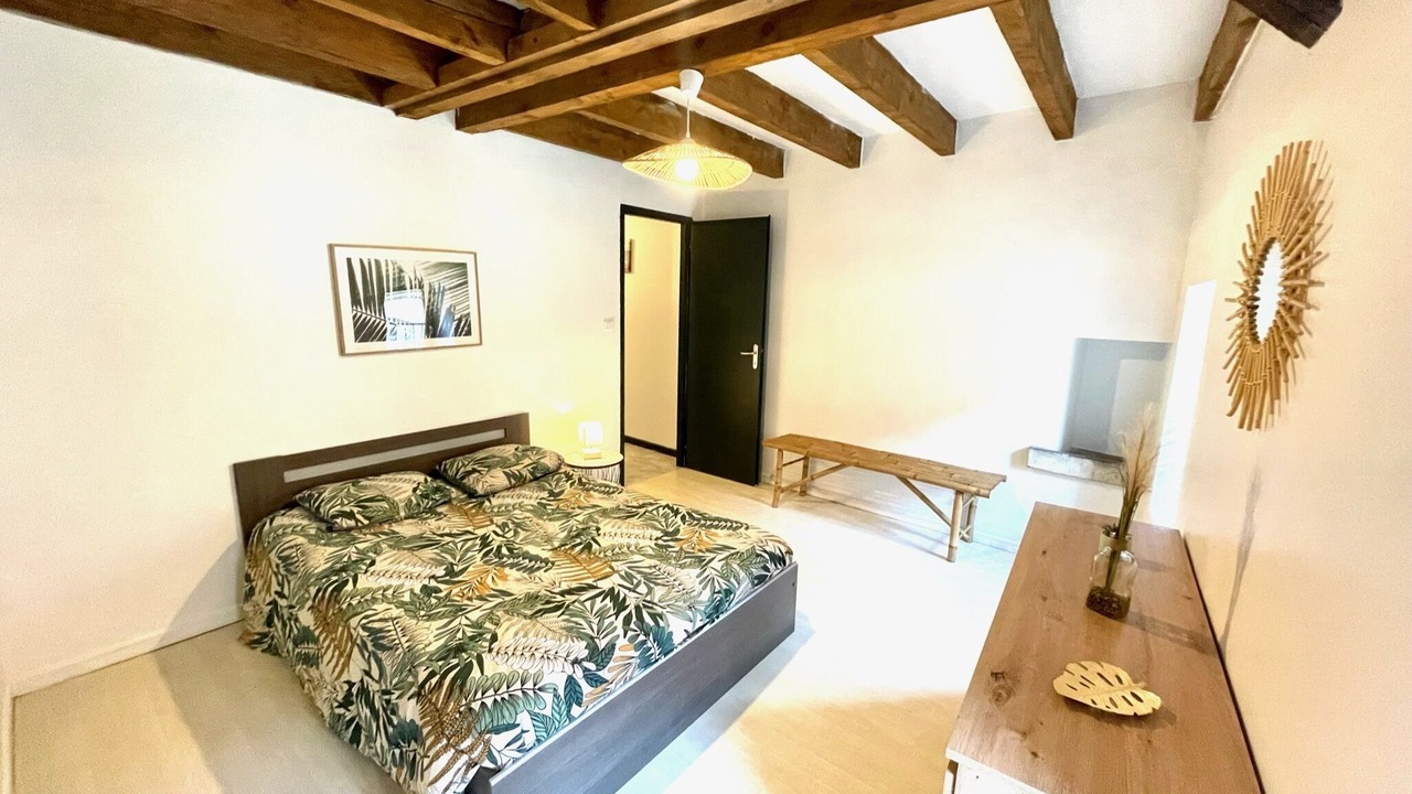 Photo of Bedroom in Vesoul
