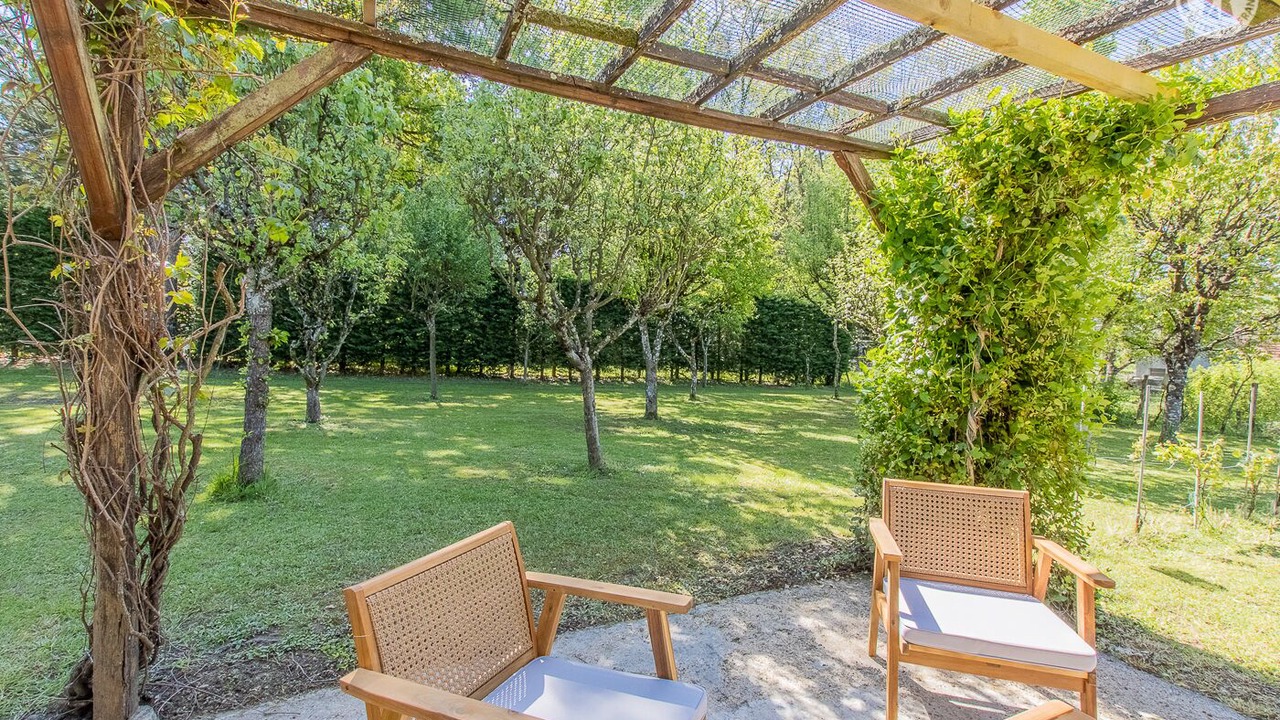 Photo of Patio Balcony in Pierre-de-Bresse
