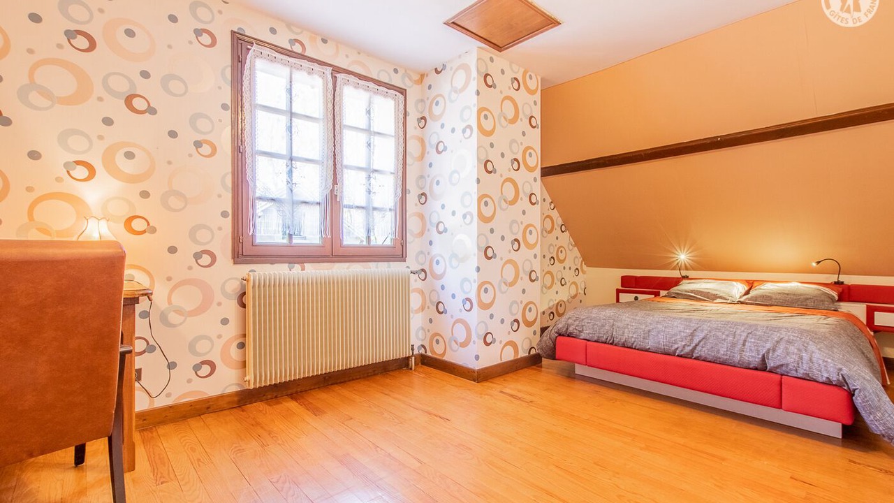 Photo of Bedroom in Pierre-de-Bresse