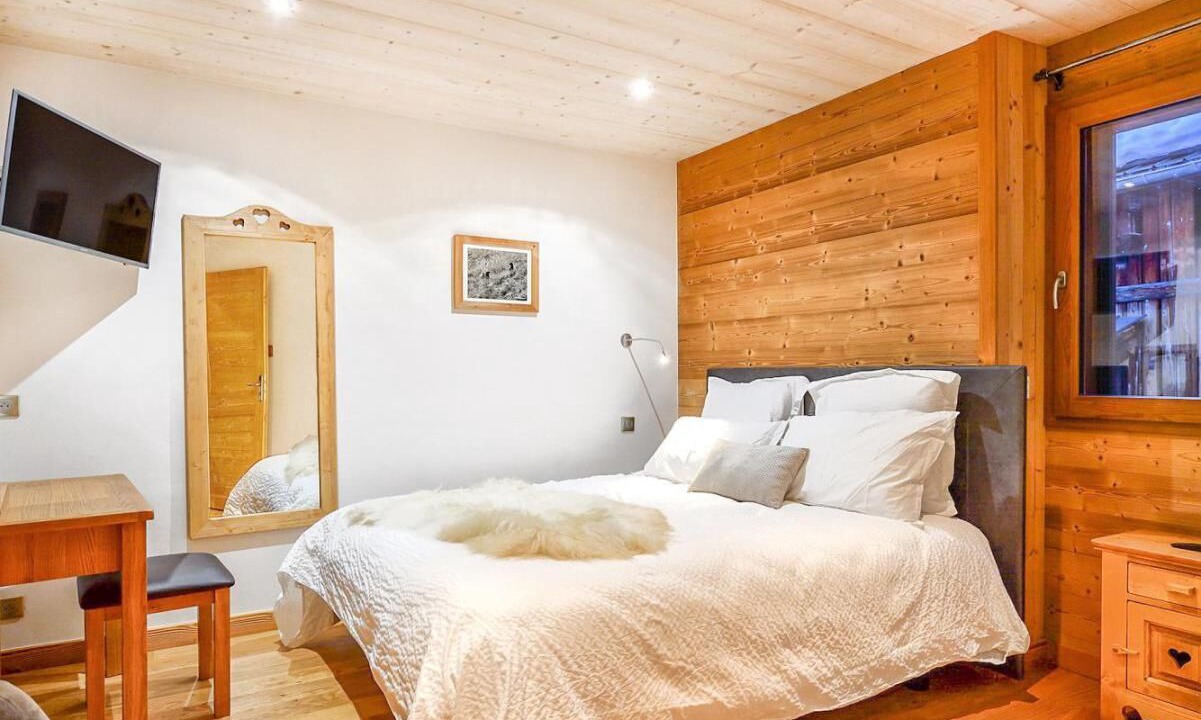Photo of Bedroom in Les Allues