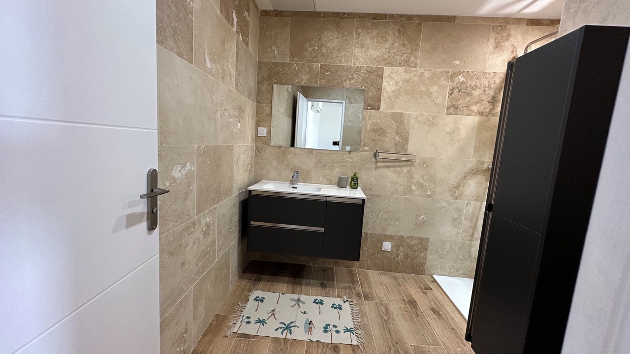Photo of Bathroom in Aubenas