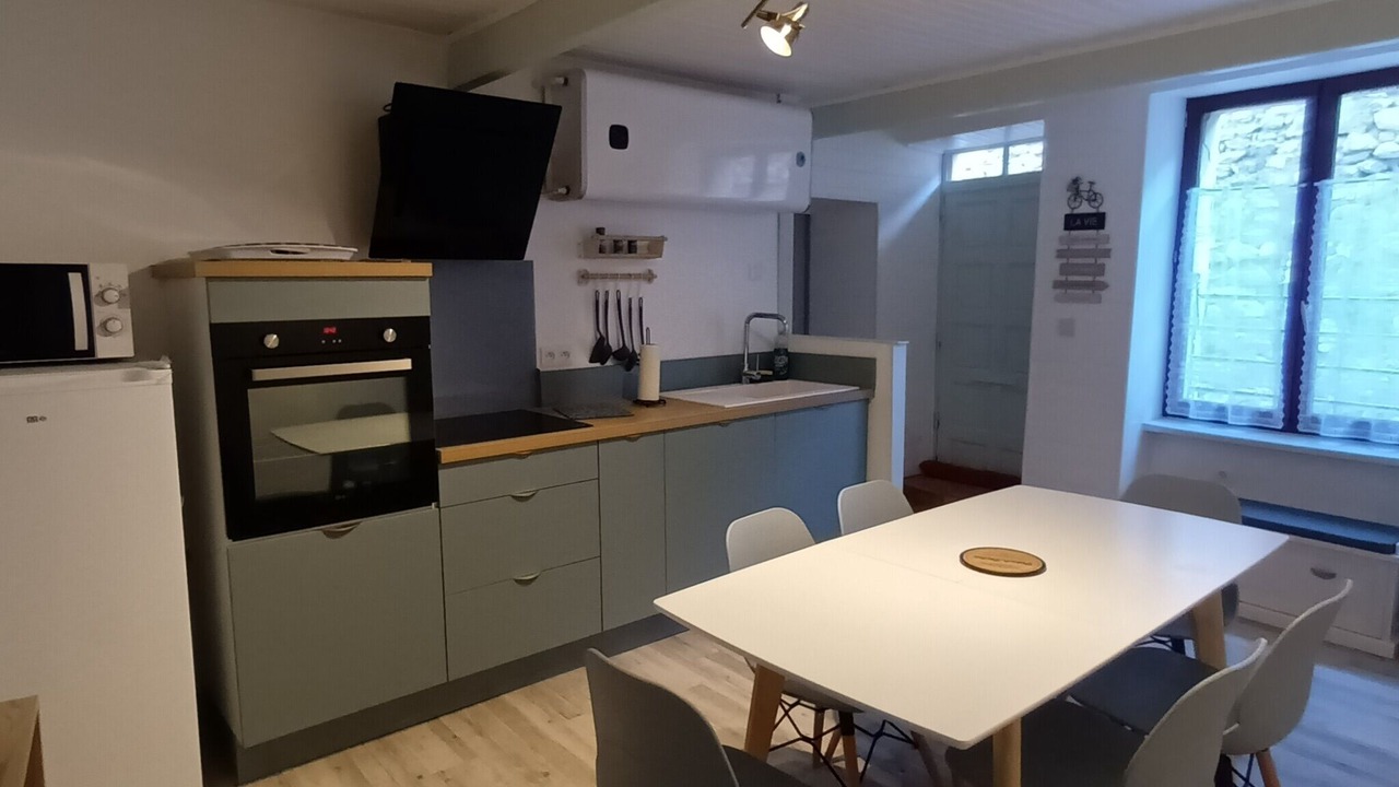 Photo of Kitchen in Rochemaure