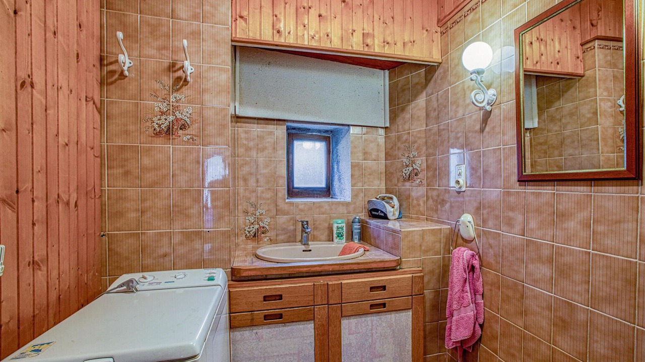 Photo of Bathroom in Saint-Chely-d'Aubrac