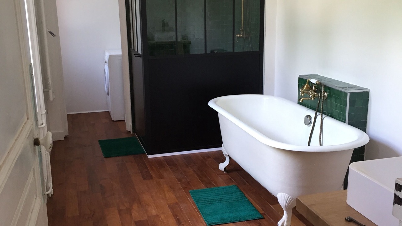 Photo of Bathroom in Pralong