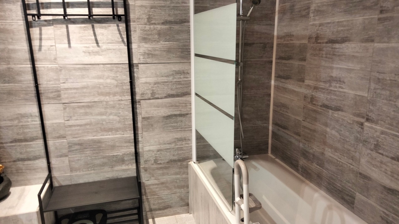 Photo of Bathroom in Vorey