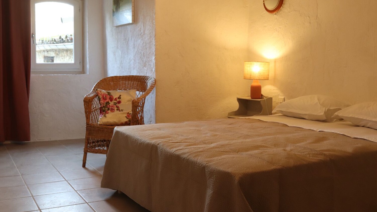 Photo of Bedroom in Saint-Paul-Trois-Chateaux