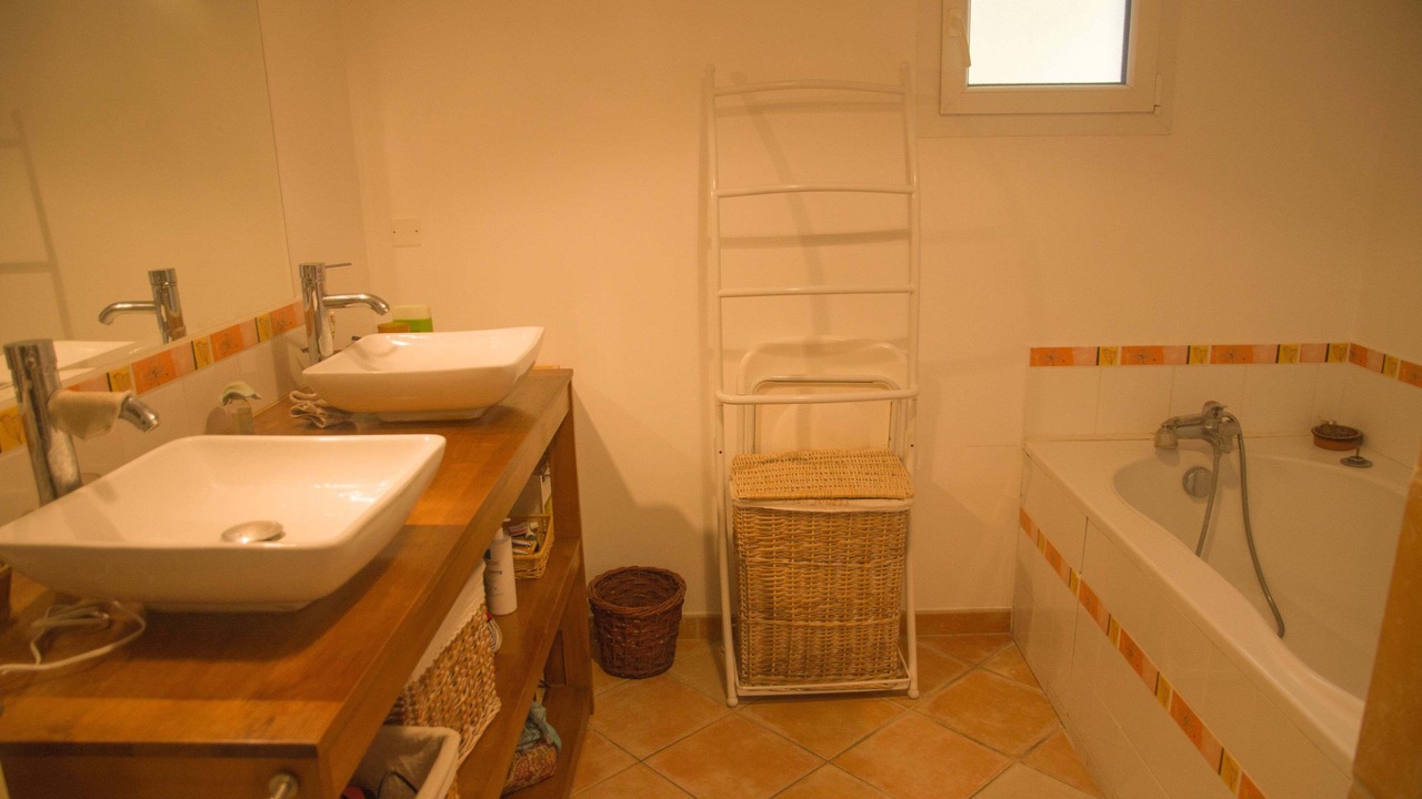 Photo of Bathroom in Aouste-sur-Sye
