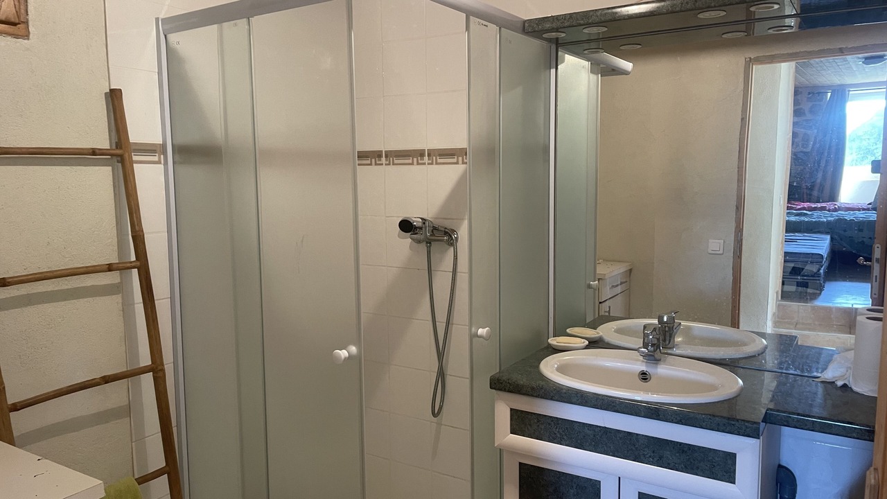 Photo of Bathroom in Pereyres
