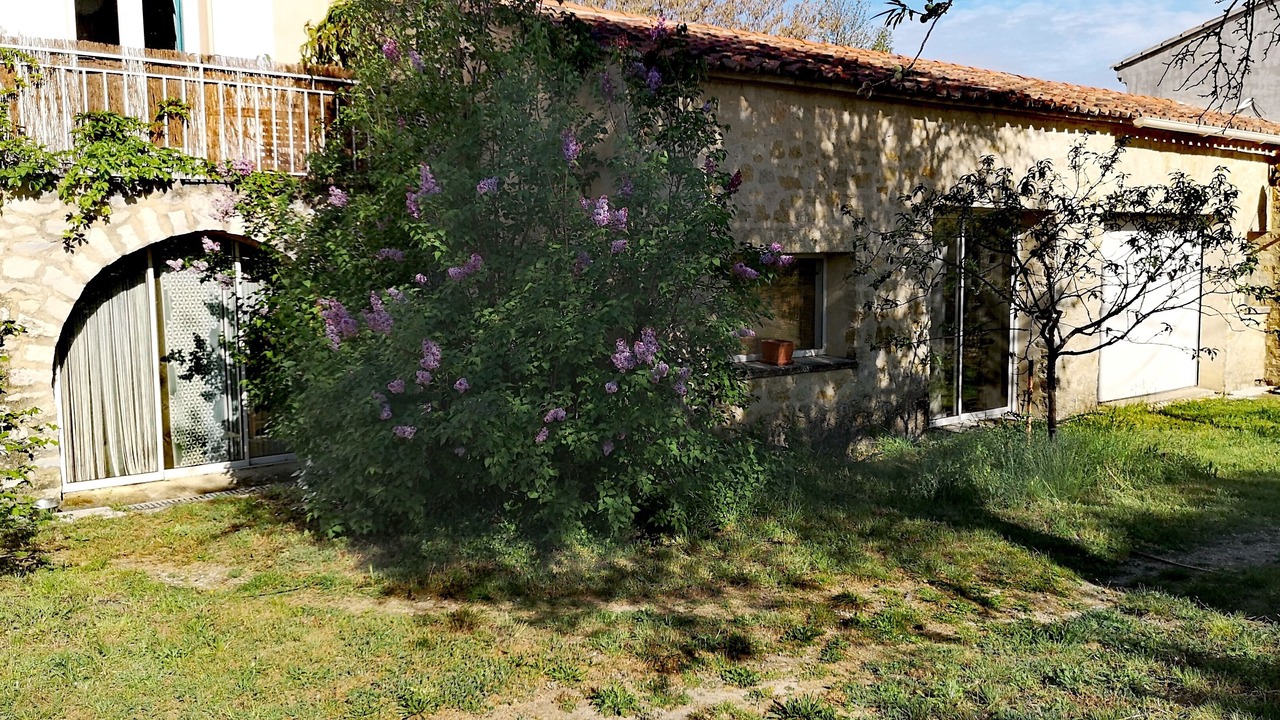 Photo of Outdoor in Saint-Pierre-de-Vassols