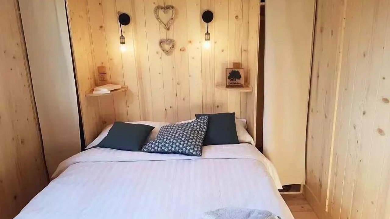 Photo of Bedroom in Neuveglise-sur-Truyere