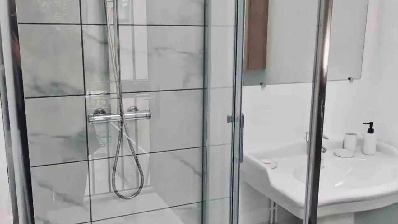 Photo of Bathroom in Le Kremlin-Bicetre