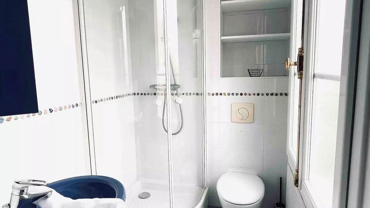 Photo of Bathroom in Le Kremlin-Bicetre