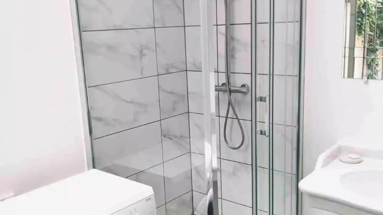 Photo of Bathroom in Le Kremlin-Bicetre