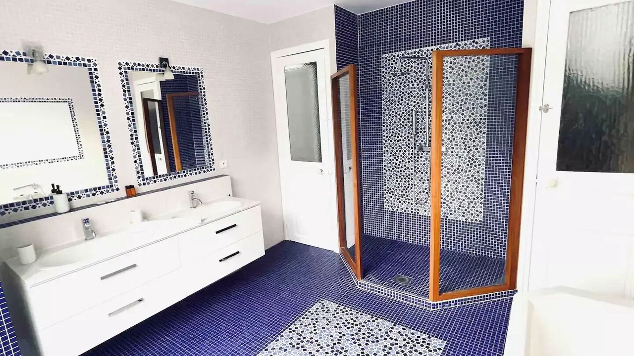 Photo of Bathroom in Le Kremlin-Bicetre