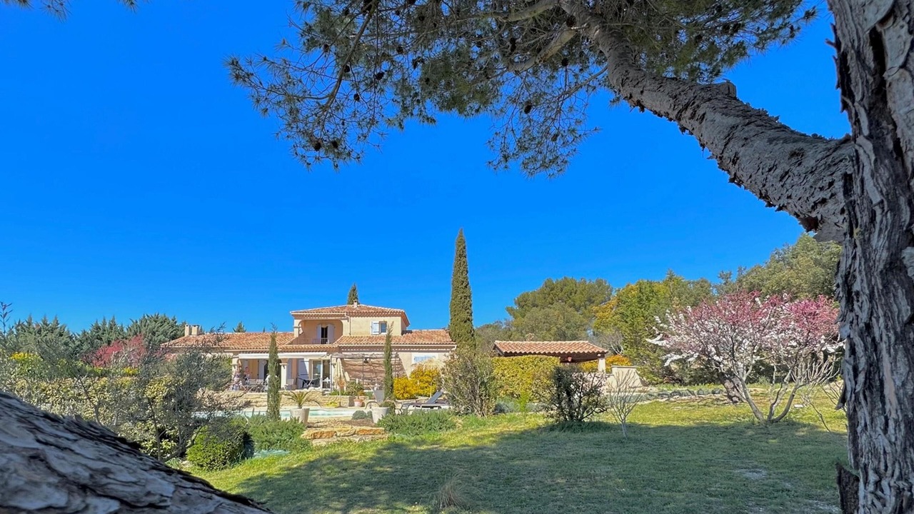 Photo of Outdoor in La Roque-sur-Pernes