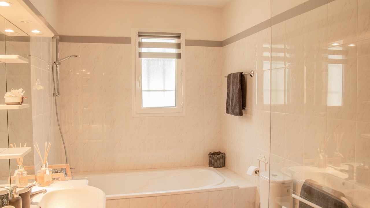 Photo of Bathroom in La Roque-sur-Pernes