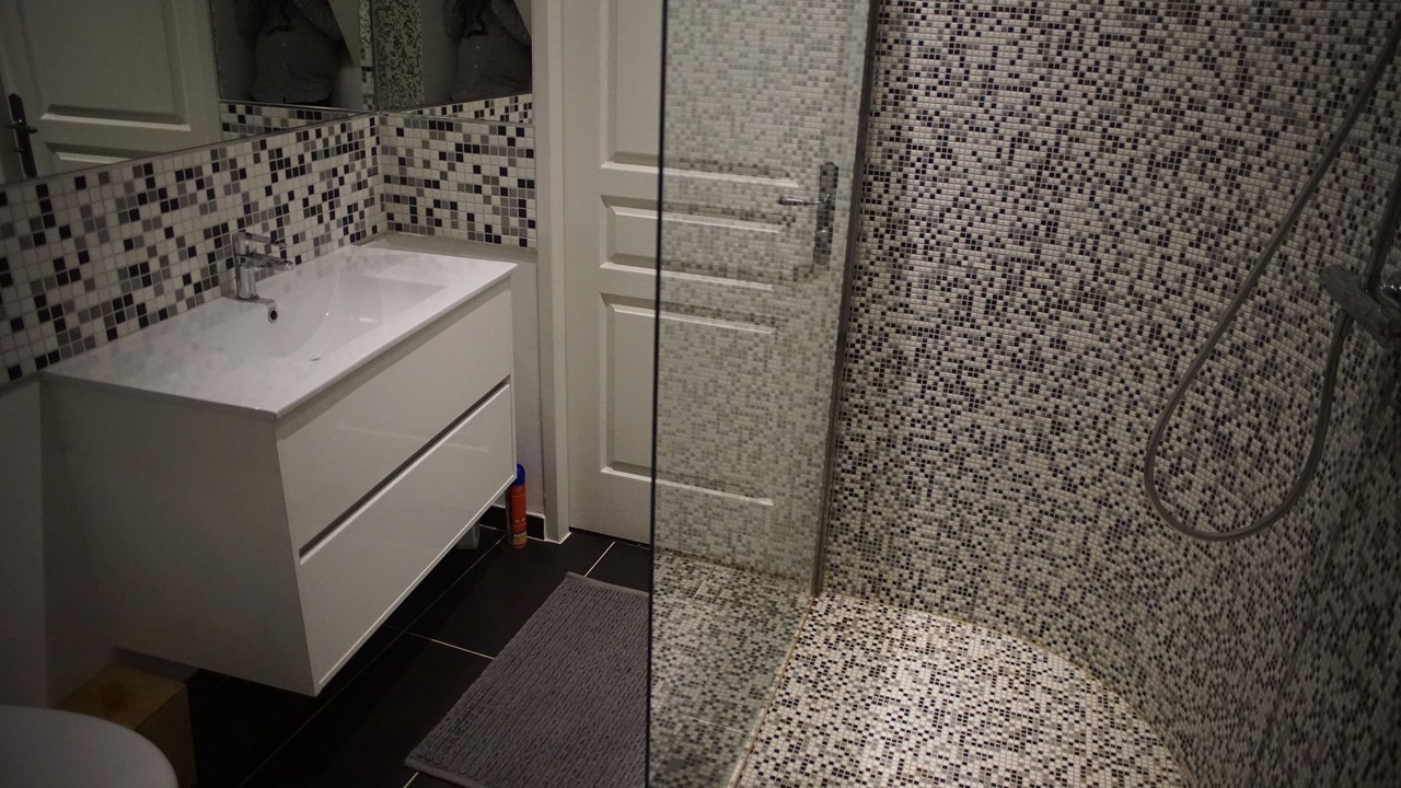 Photo of Bathroom in Saint-Denis-Catus