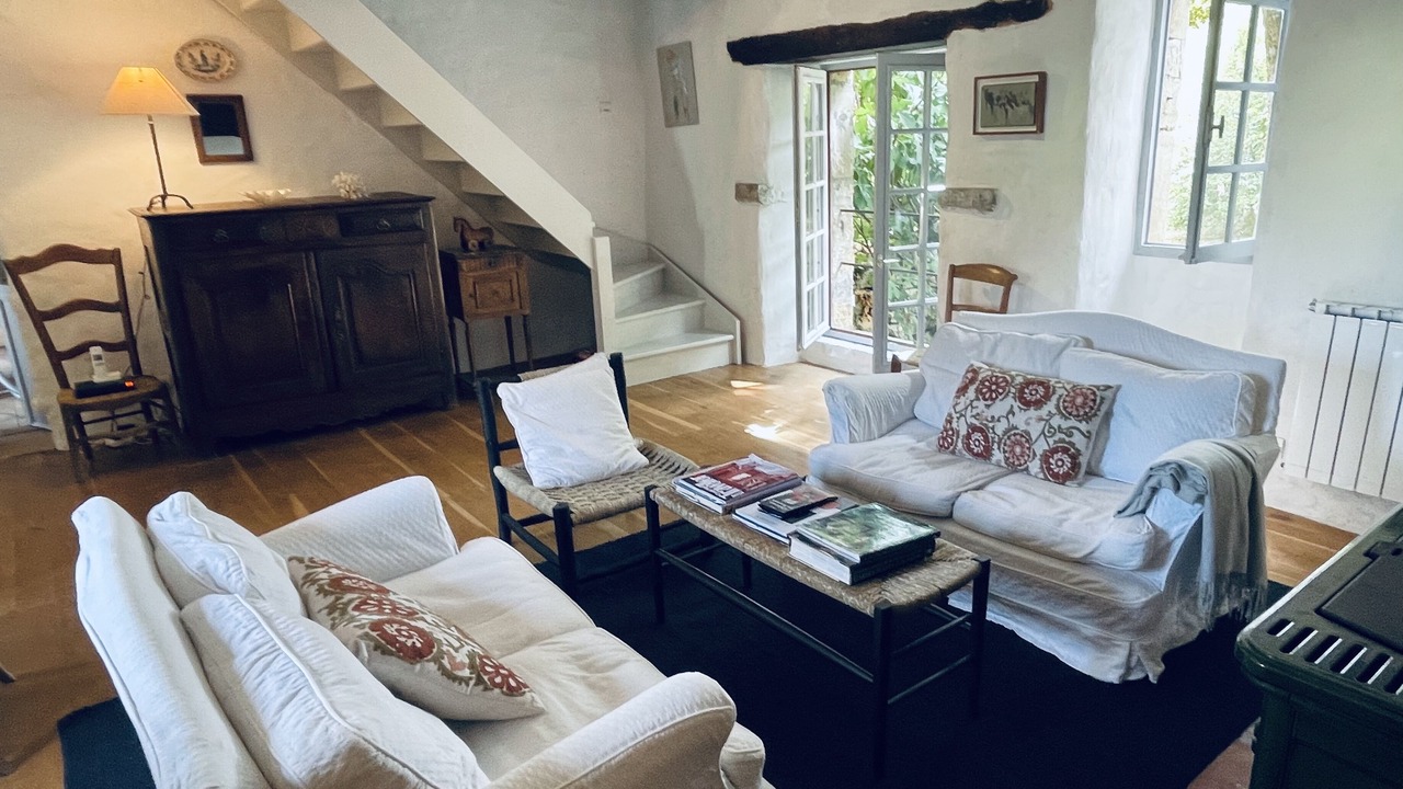 Photo of Livingroom in Villeneuve d'Aveyron