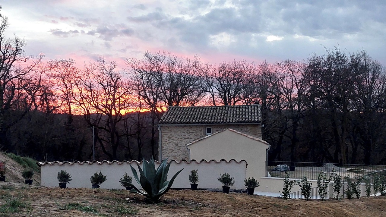Photo of Outdoor in Divajeu