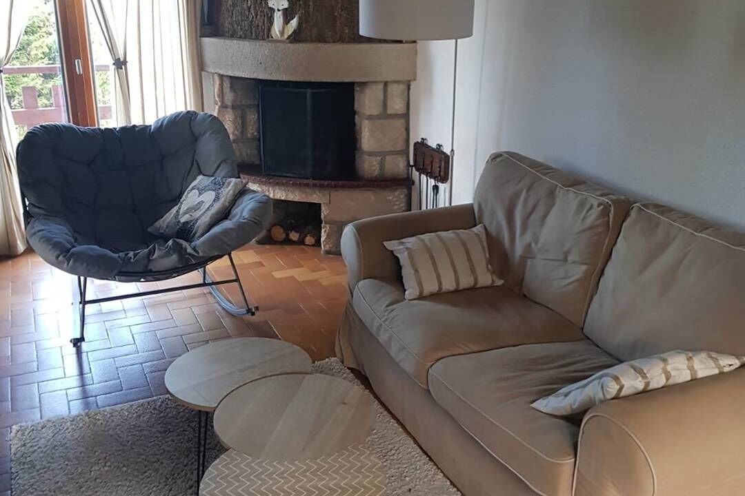 Photo of Livingroom in Longevilles-Mont-d'Or