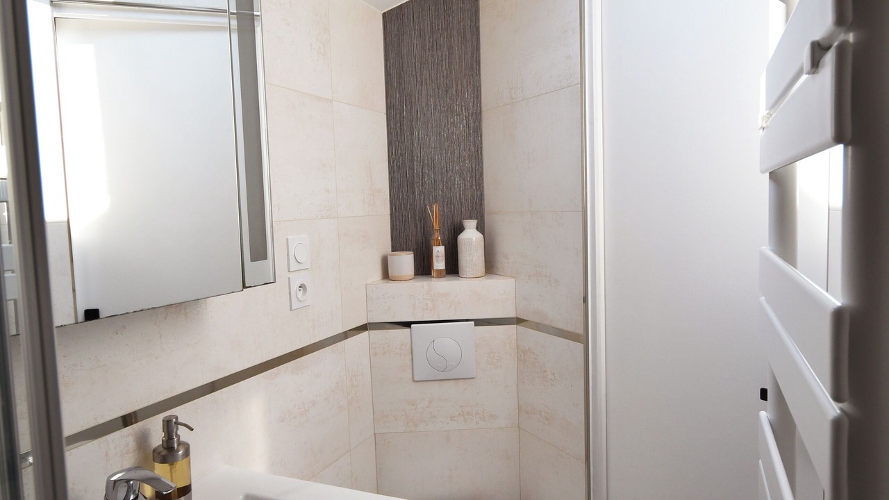 Photo of Bathroom in Bures-sur-Yvette