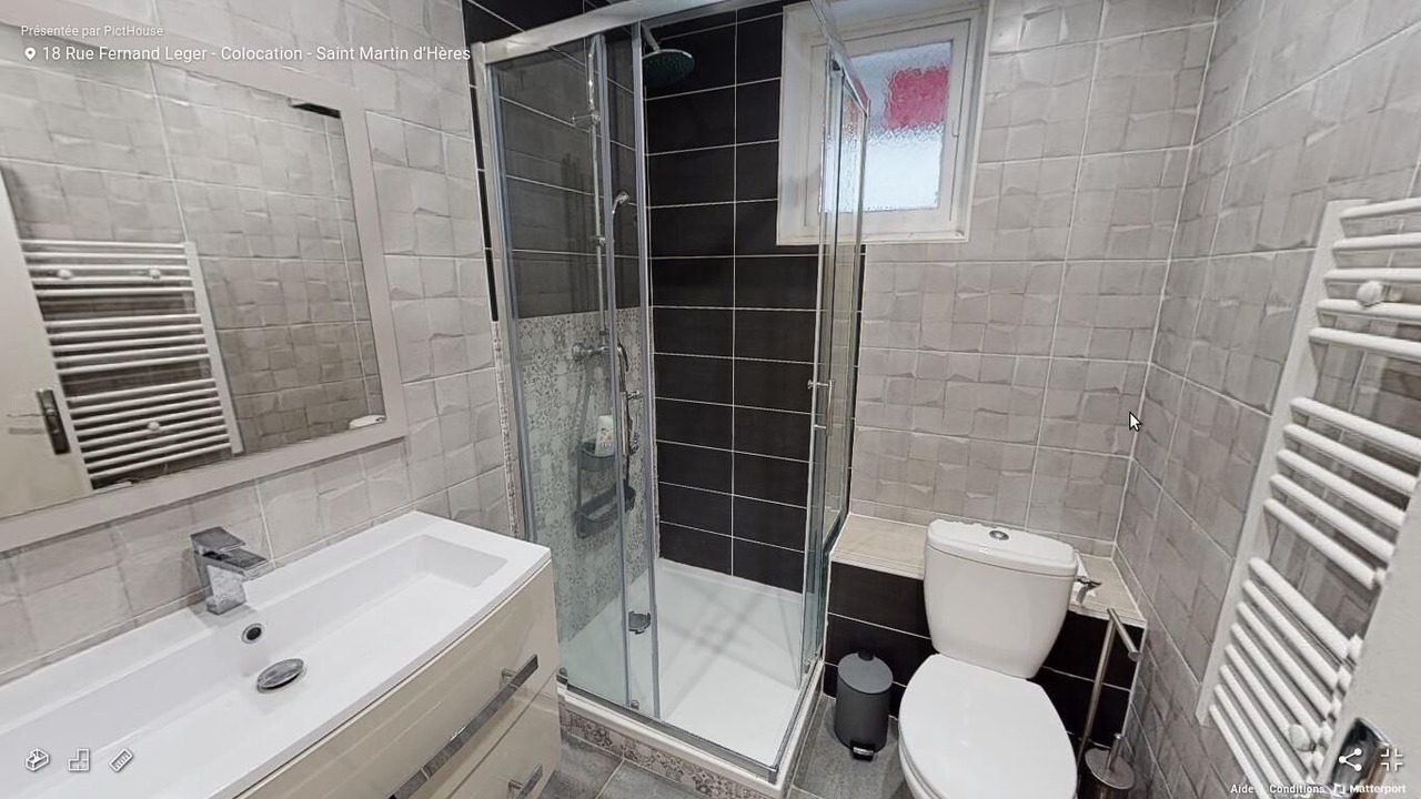 Photo of Bathroom in Saint-Martin-d'Heres
