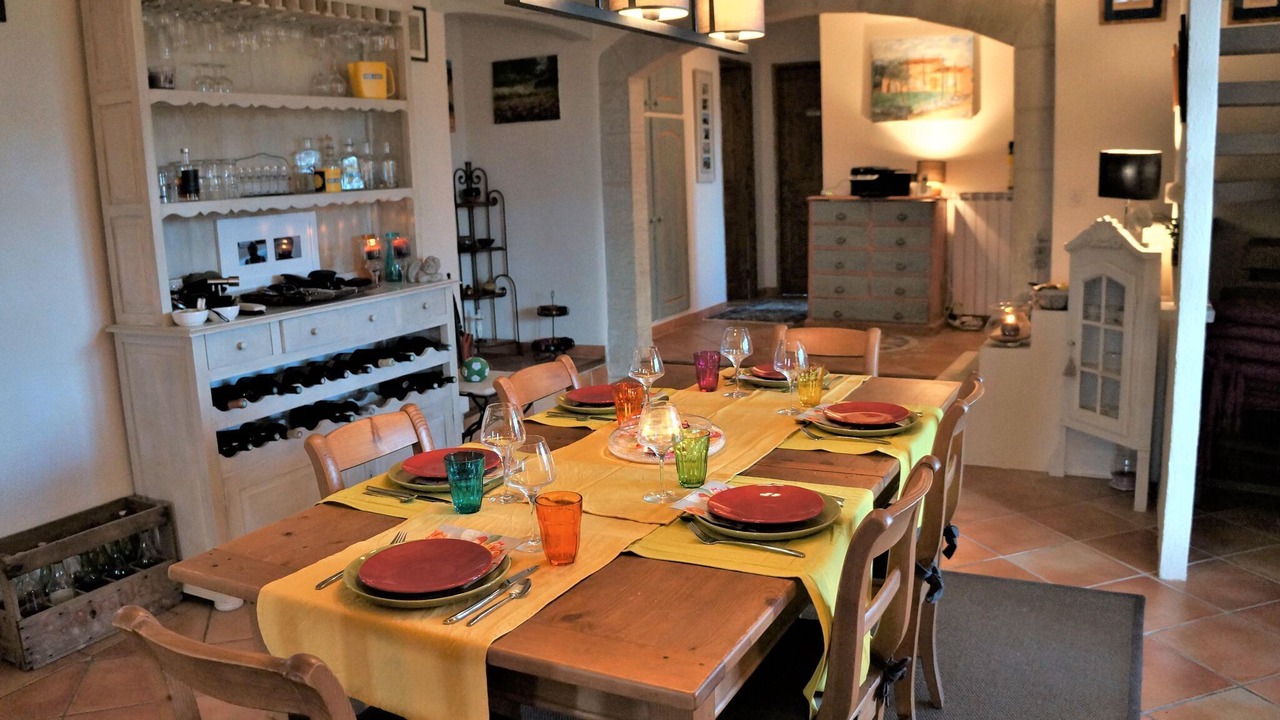 Photo of Livingroom in Saint-Pierre-de-Vassols